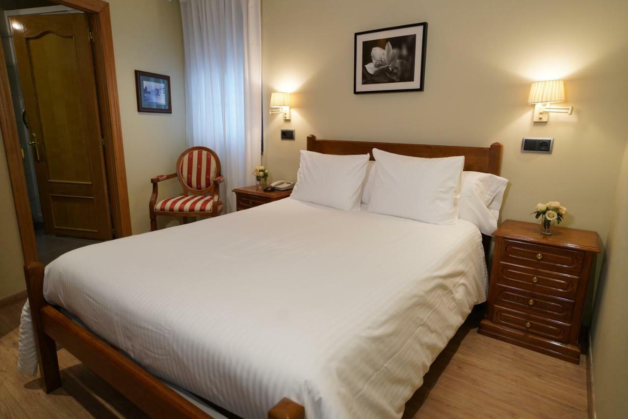 Hotel Arco Navia Buitenkant foto