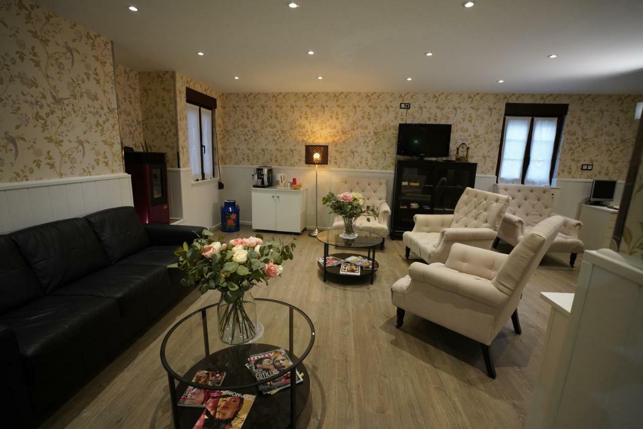 Hotel Arco Navia Buitenkant foto